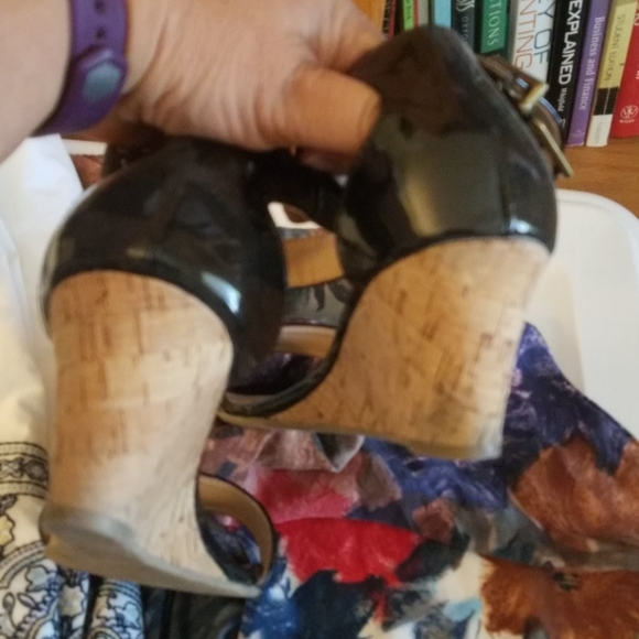 Heels - Picture 3 of 6